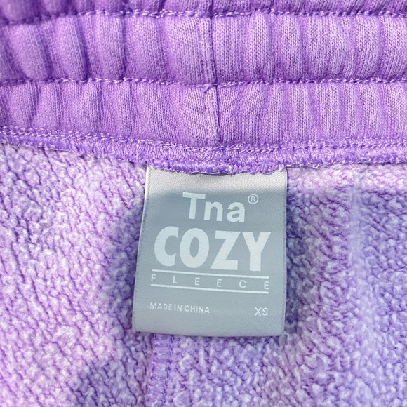 aritzia purple sweatshorts - Picture 3 of 3